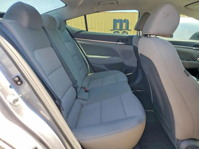 HYUNDAI ELANTRA 2019 photo 10