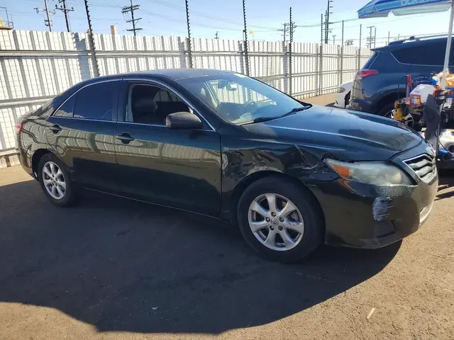 TOYOTA CAMRY 2011 photo 4