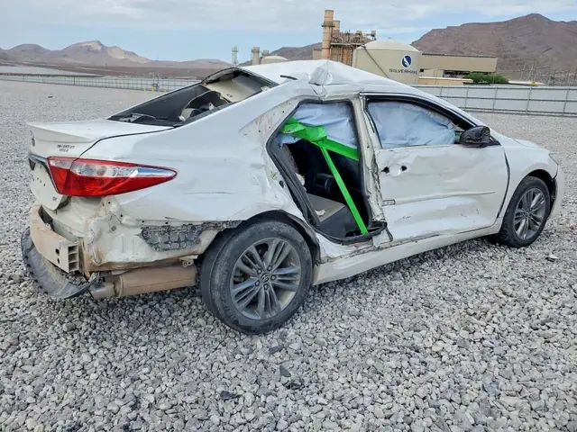 TOYOTA CAMRY 2017 photo 3