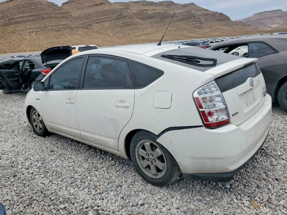 TOYOTA PRIUS 2006 photo 2