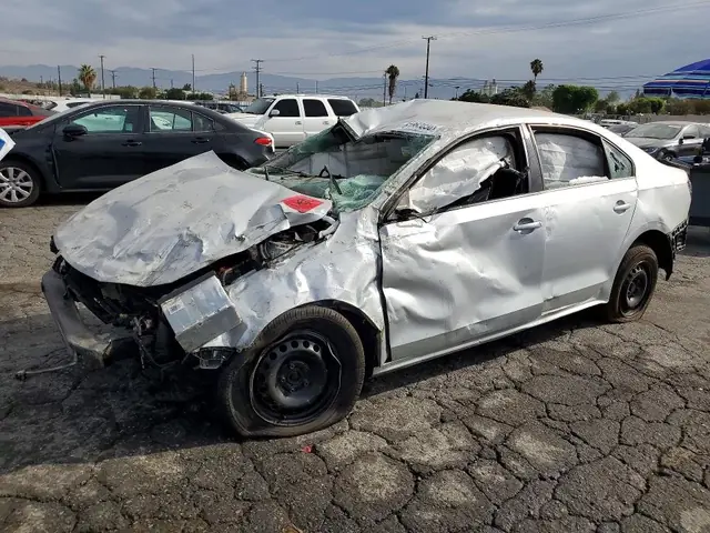 VOLKSWAGEN JETTA 2014 — ROLLOVER