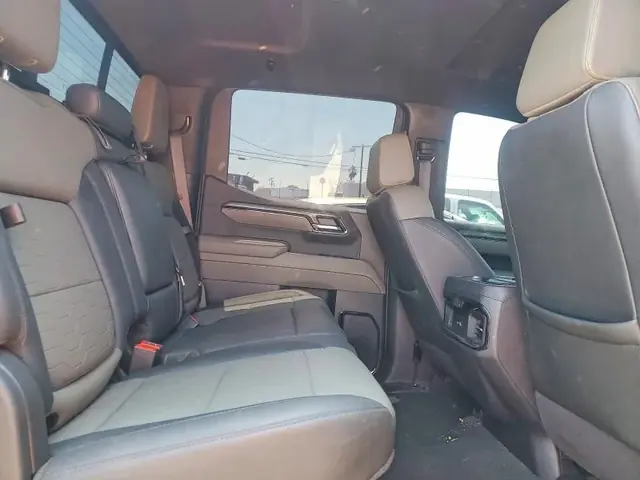 CHEVROLET SILVERADO 2025 photo 10