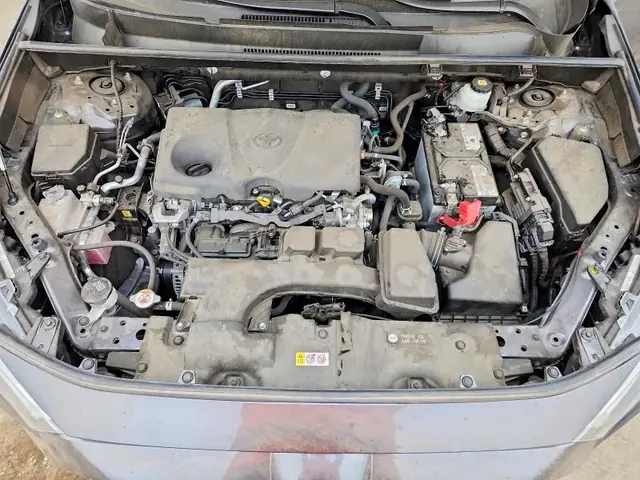 TOYOTA RAV4 2023 photo 12