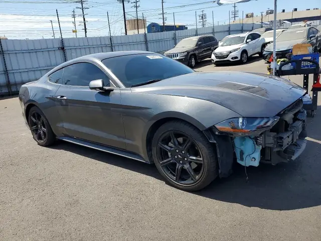 FORD MUSTANG 2019 photo 4