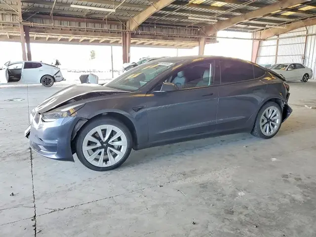 TESLA MODEL 3 2022 — REAR END