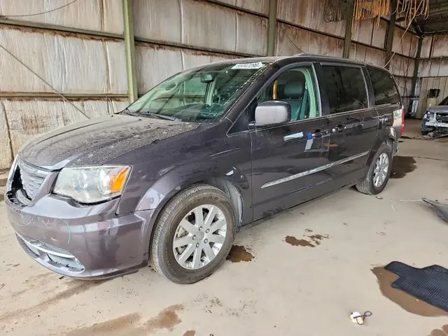 CHRYSLER TOWN & COUNTRY 2015 — REAR END