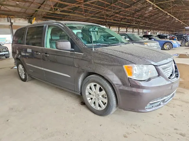 CHRYSLER TOWN & COUNTRY 2015 photo 4