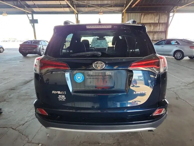 TOYOTA RAV4 2018 photo 6