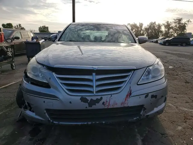 HYUNDAI GENESIS 2011 photo 5