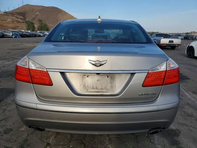 HYUNDAI GENESIS 2011 photo 6