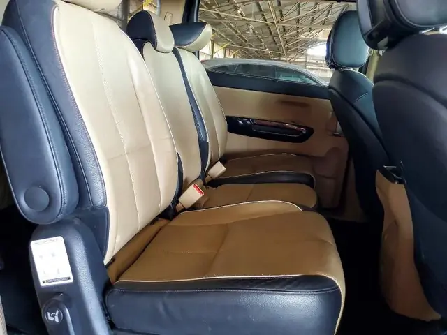 KIA SEDONA 2015 photo 11