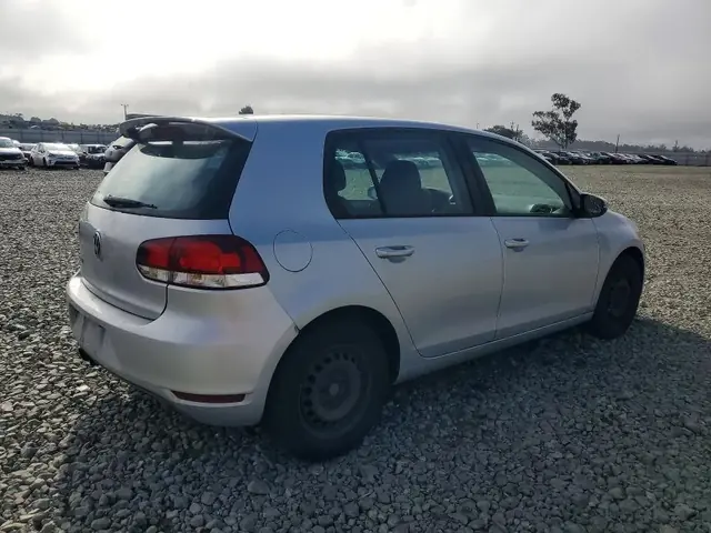 VOLKSWAGEN GOLF 2011 photo 3