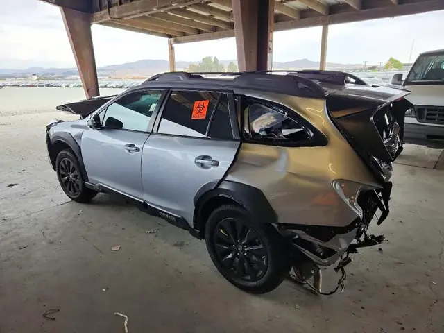 SUBARU OUTBACK 2024 photo 2