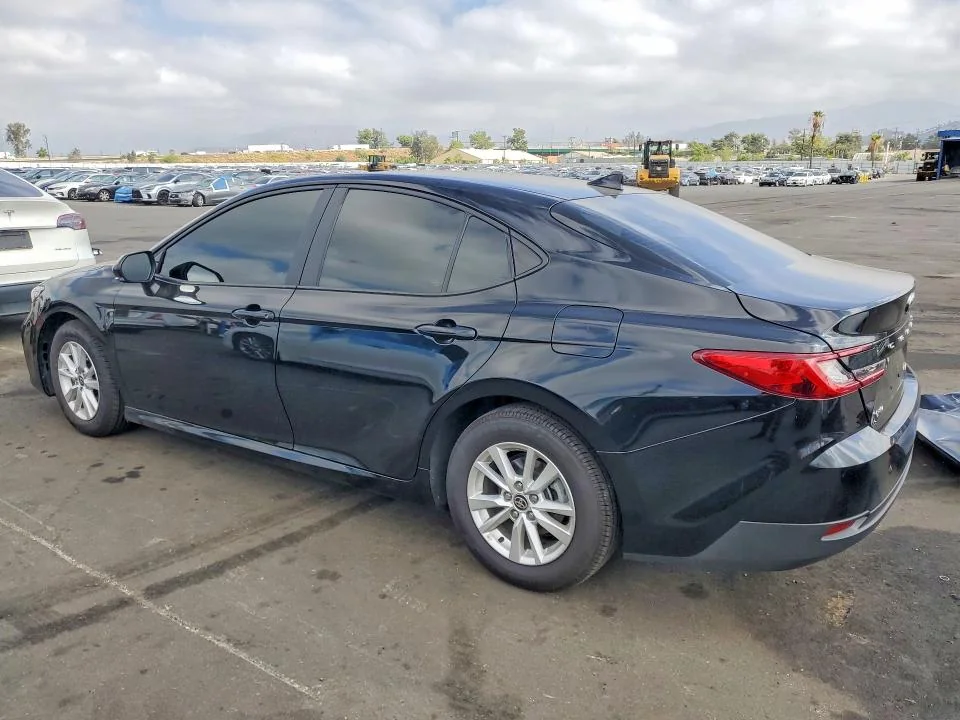 TOYOTA CAMRY 2026 photo 2