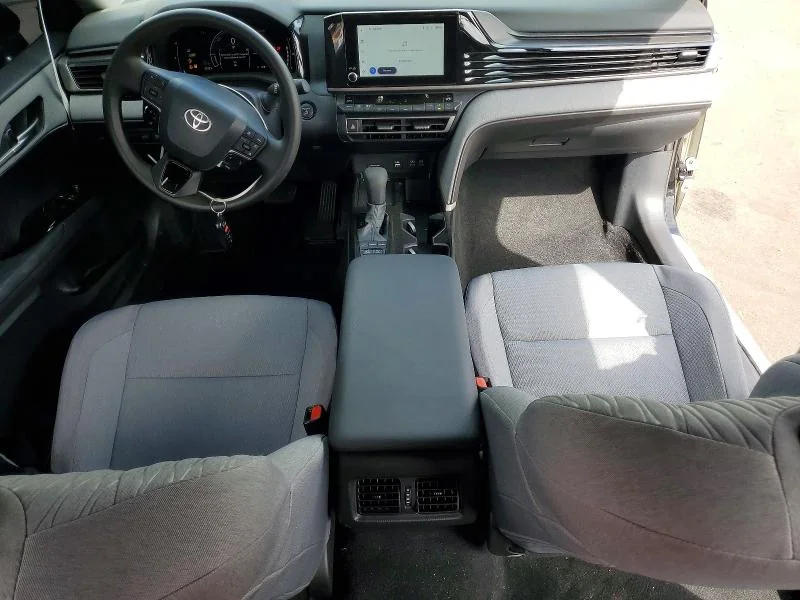 TOYOTA CAMRY 2026 photo 8