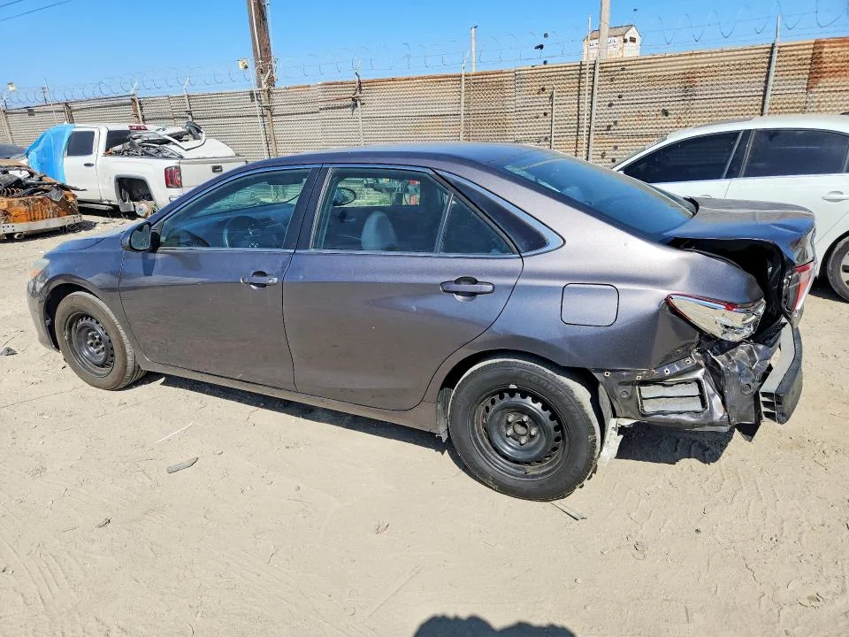 TOYOTA CAMRY 2016 photo 2