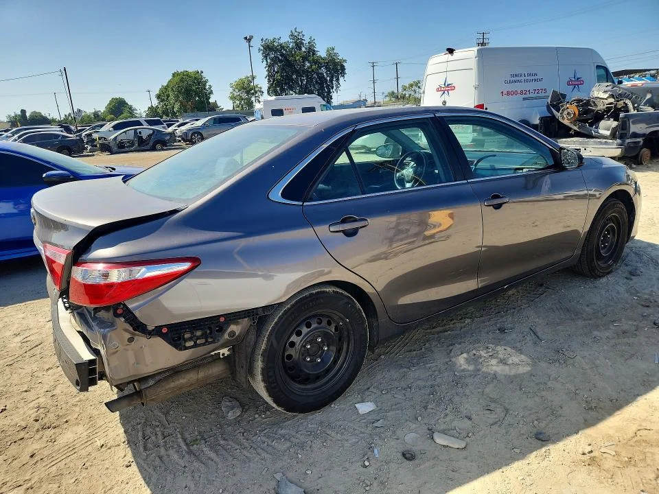 TOYOTA CAMRY 2016 photo 3