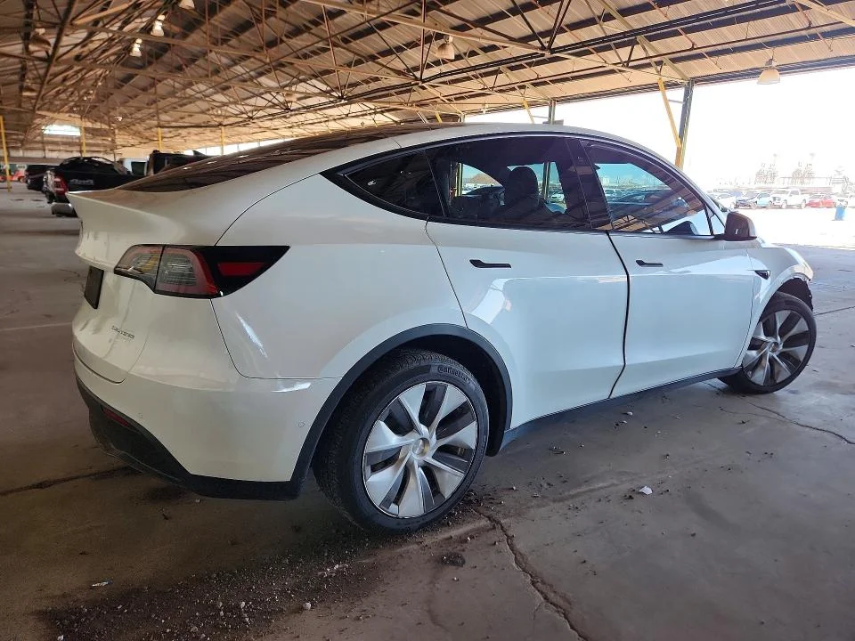 TESLA MODEL Y 2022 photo 3