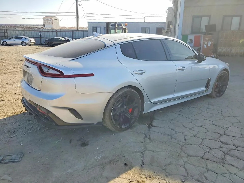KIA STINGER 2018 photo 3