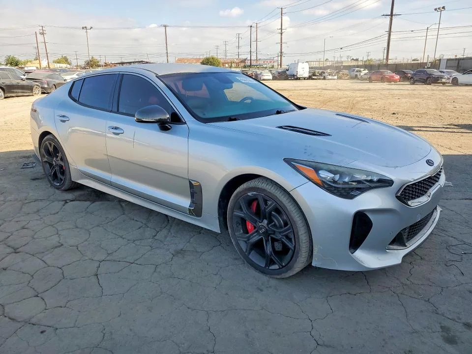 KIA STINGER 2018 photo 4