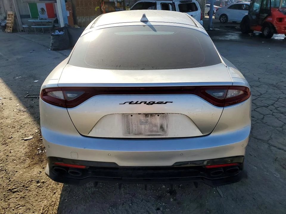 KIA STINGER 2018 photo 6