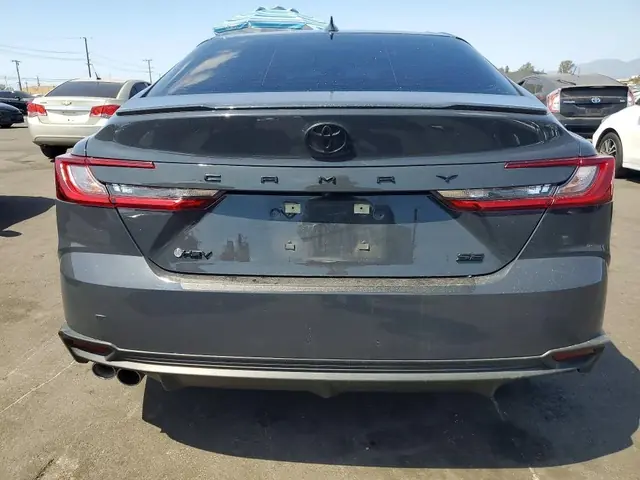 TOYOTA CAMRY 2025 photo 6