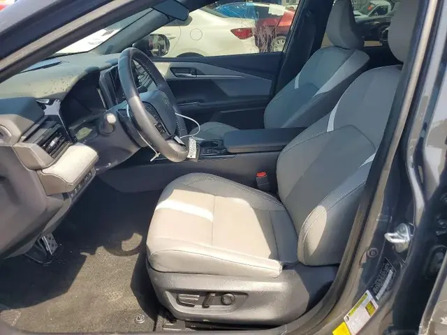 TOYOTA CAMRY 2025 photo 7