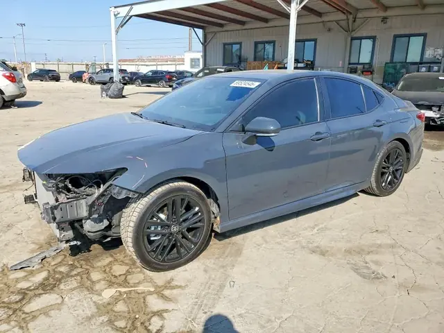 TOYOTA CAMRY 2025 — FRONT END
