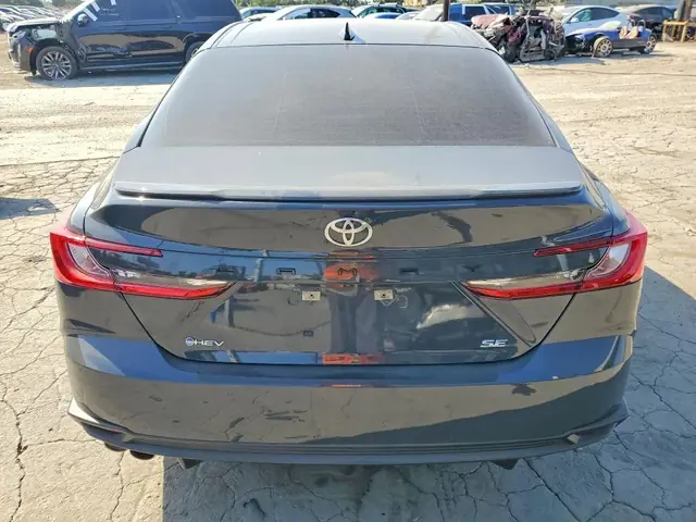 TOYOTA CAMRY 2025 photo 6