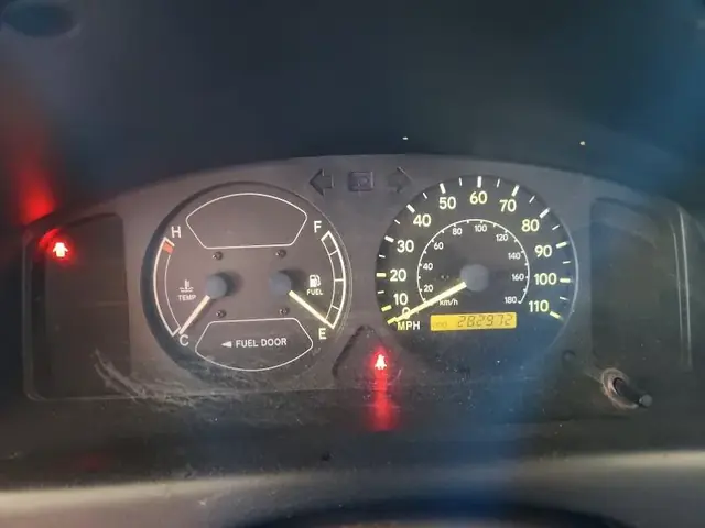 TOYOTA COROLLA 1999 photo 9