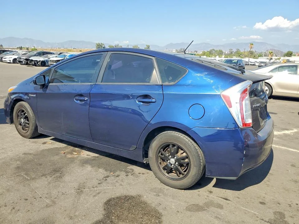 TOYOTA PRIUS 2012 photo 2