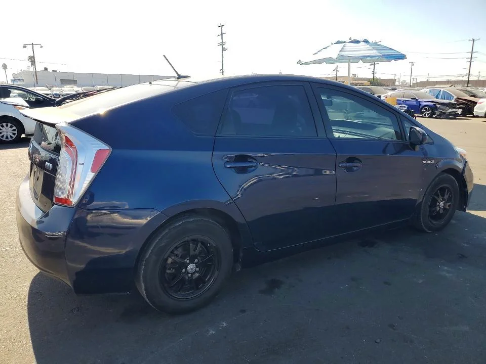TOYOTA PRIUS 2012 photo 3