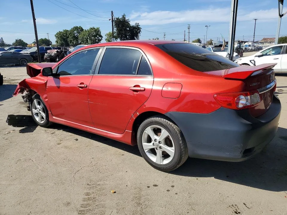 TOYOTA COROLLA 2013 photo 2