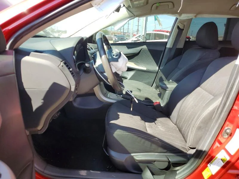 TOYOTA COROLLA 2013 photo 7