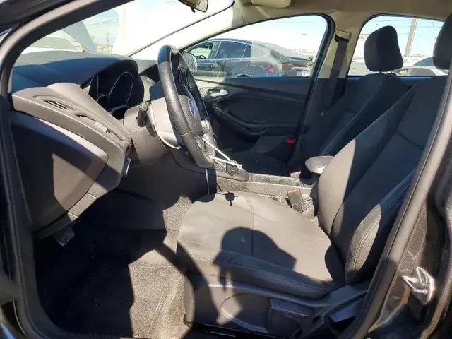 FORD FOCUS 2016 photo 7