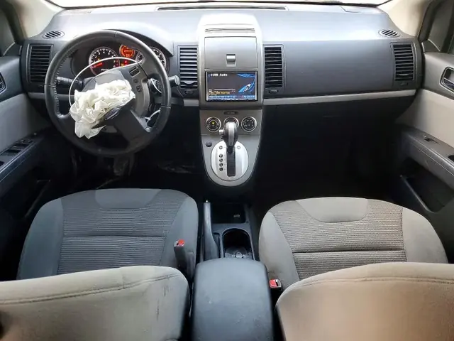 NISSAN SENTRA 2012 photo 8