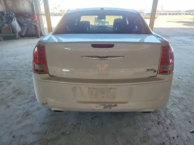 CHRYSLER 300 2013 photo 6