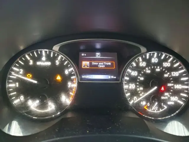 NISSAN ALTIMA 2016 photo 9