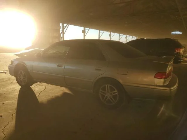 TOYOTA CAMRY 2000 photo 2