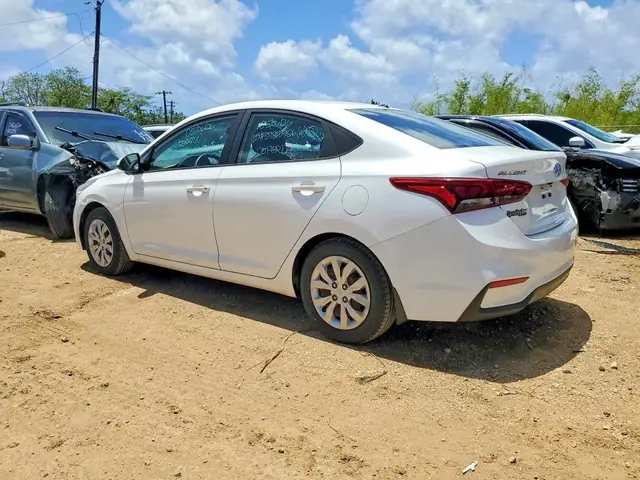 HYUNDAI ACCENT 2020 photo 2
