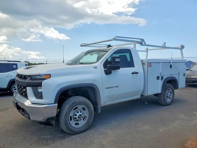 CHEVROLET SILVERADO 2022 — SIDE