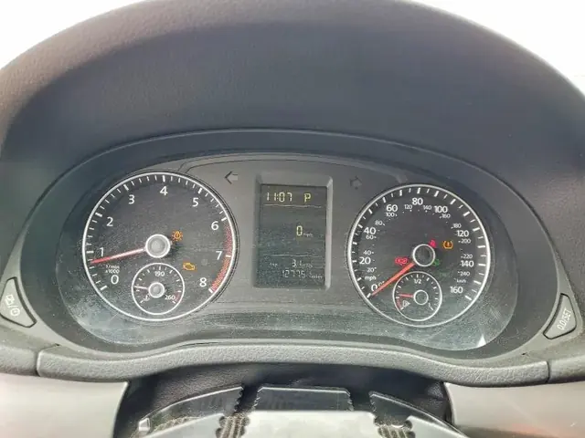 VOLKSWAGEN PASSAT 2014 photo 9