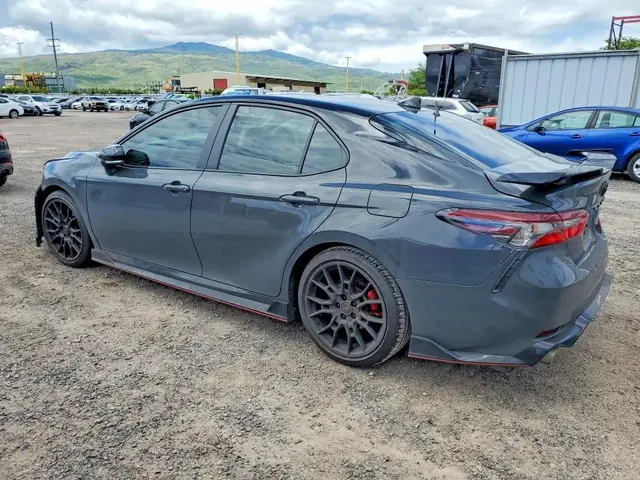 TOYOTA CAMRY 2023 photo 2
