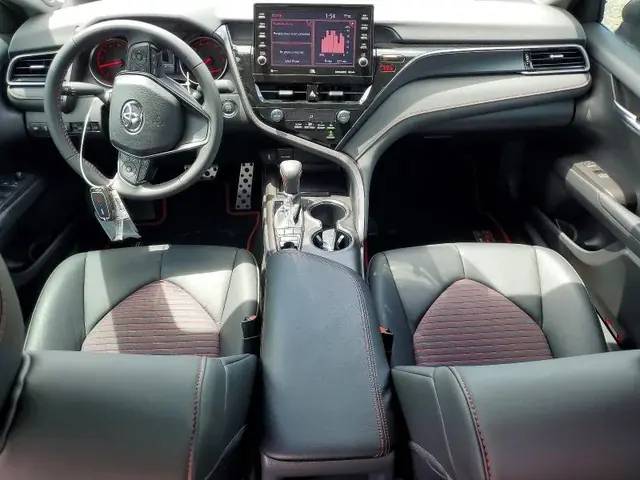 TOYOTA CAMRY 2023 photo 8