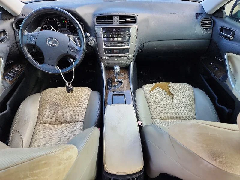 LEXUS IS 2009 photo 8