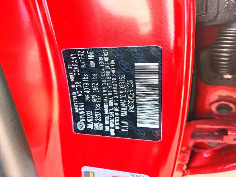HYUNDAI ELANTRA 2023 photo 13