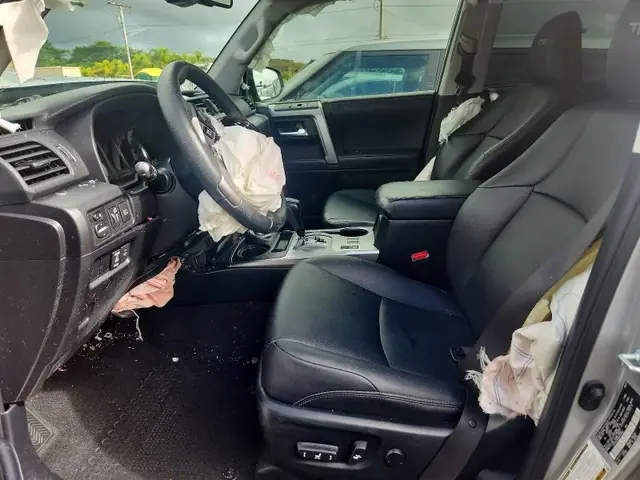 TOYOTA 4RUNNER 2022 photo 7