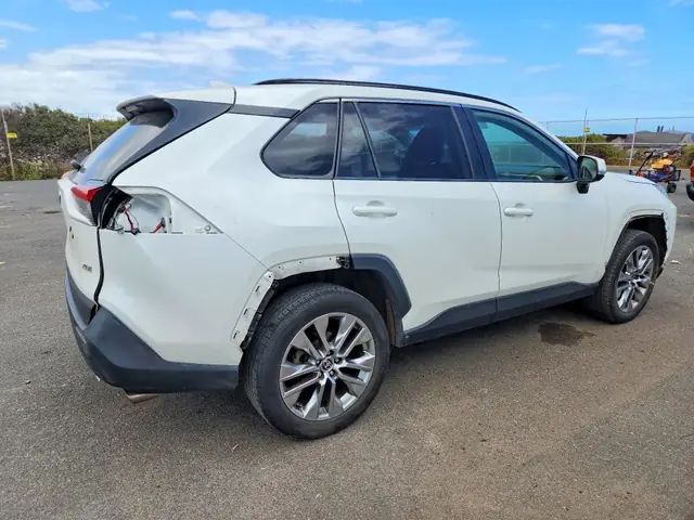 TOYOTA RAV4 2021 photo 3