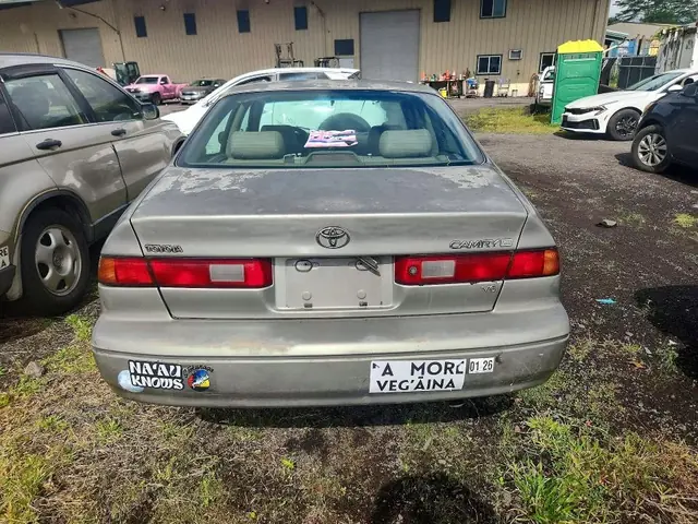 TOYOTA CAMRY 1998 photo 6