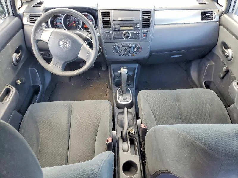 NISSAN VERSA 2010 photo 8